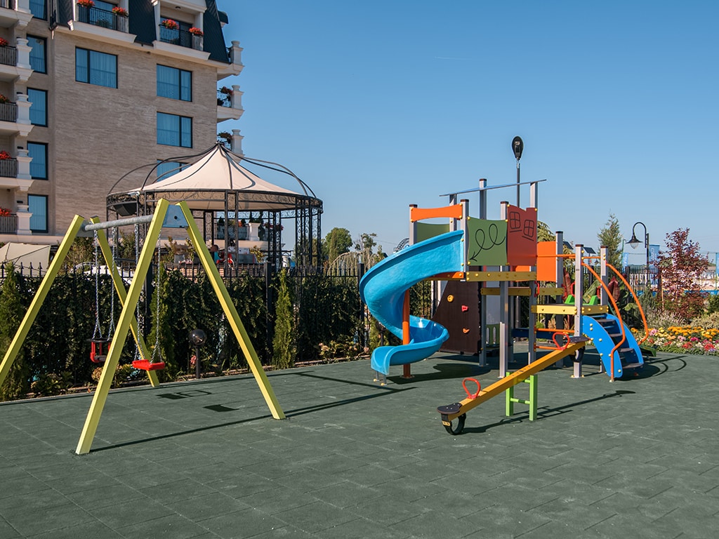 детска площадка към aall inclusive хотел Aquamarine
